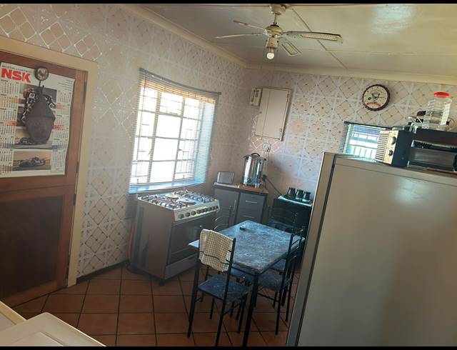 3 BEDROOM FREEHOLD FOR SALE IN CARLETONVILLE CENTRAL